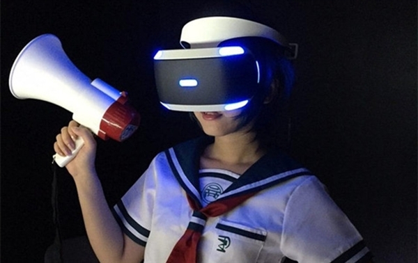 索尼自曝下一代PS VR：無線連接 更便宜